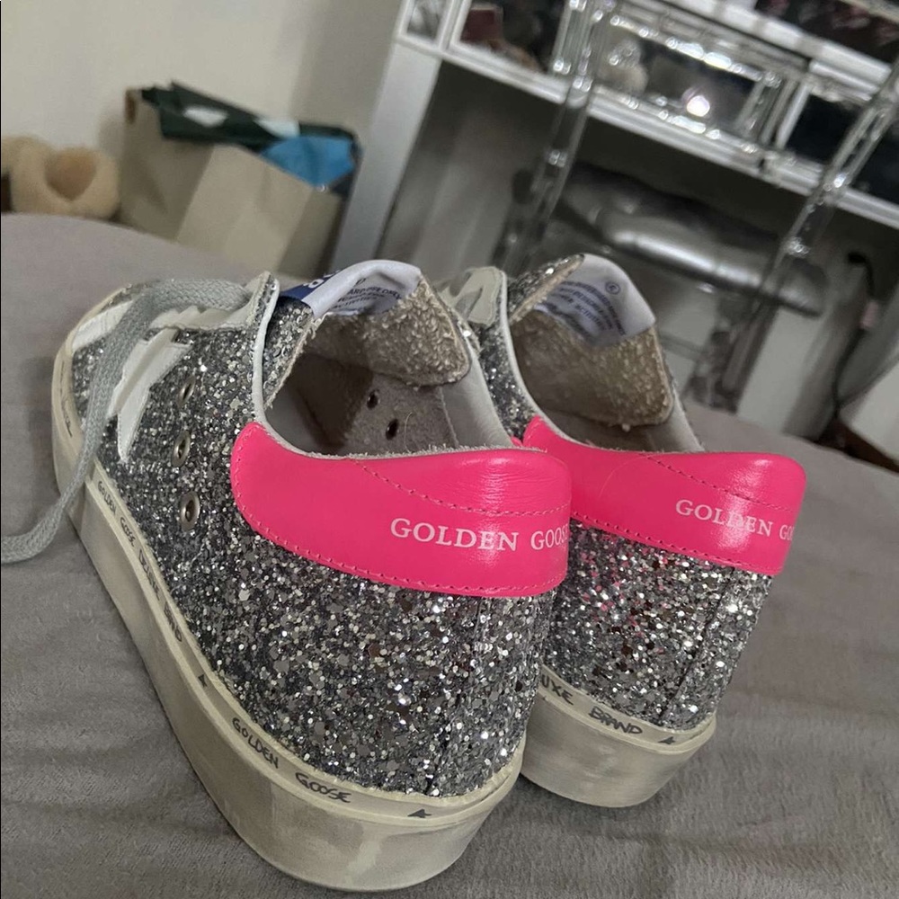 BRAND NEW GOLDEN GOOSE SUPERSTAR SIZE EUROPEAN 39 - Picture 2 of 3